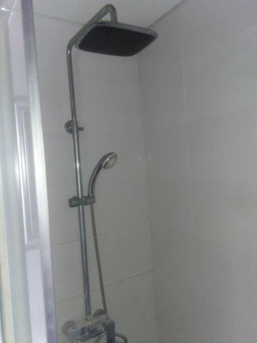 Mg Suite 1Bedroom Apartment By Just Inn Management Semarang Eksteriør billede