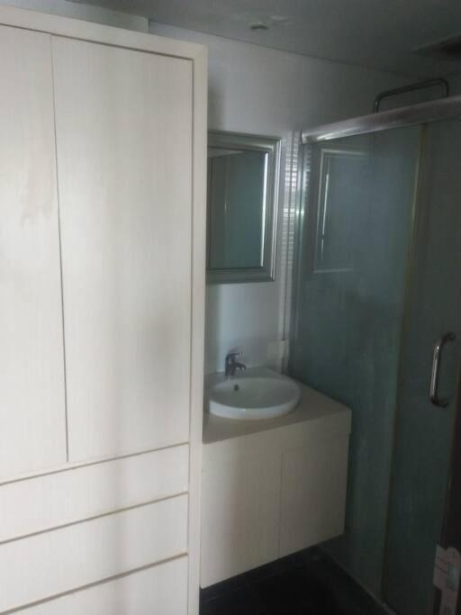 Mg Suite 1Bedroom Apartment By Just Inn Management Semarang Eksteriør billede