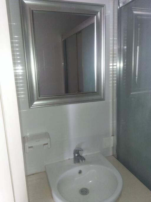 Mg Suite 1Bedroom Apartment By Just Inn Management Semarang Eksteriør billede